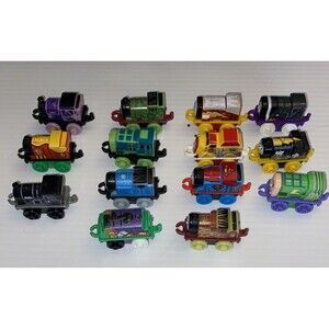 Thomas Friends Minis DC Super Friends Super Heroes Superman Lot 14 Glow Dark